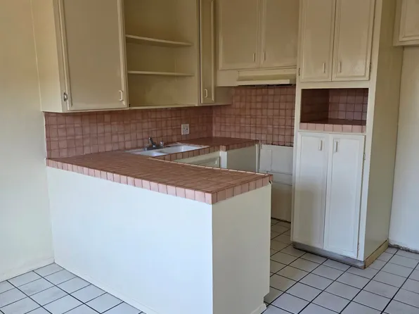 1363 E Acacia Ave APT 4, Glendale, CA 91205