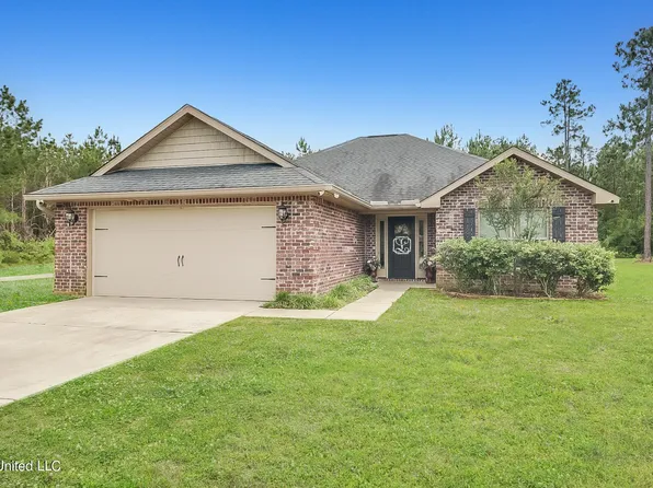 6 Pebble Brook Ct, Perkinston, MS 39573