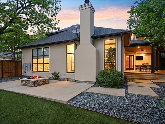 3rd image of 7106 La Vista Dr