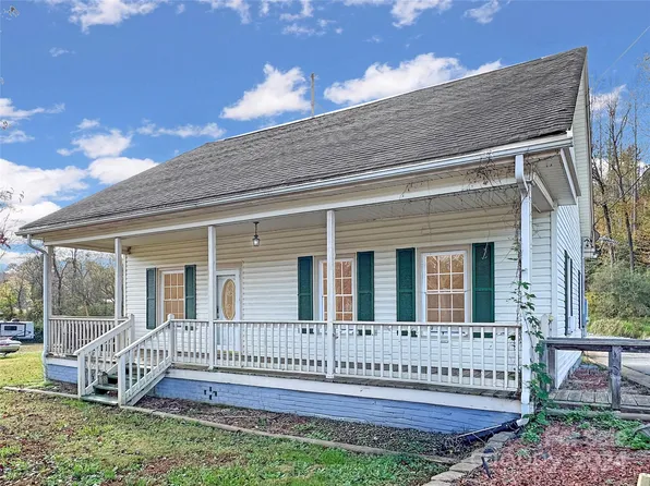 302 Catawba Ave, Hickory, NC 28601