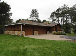 2330 Juniper Ln, Plover, WI 54467