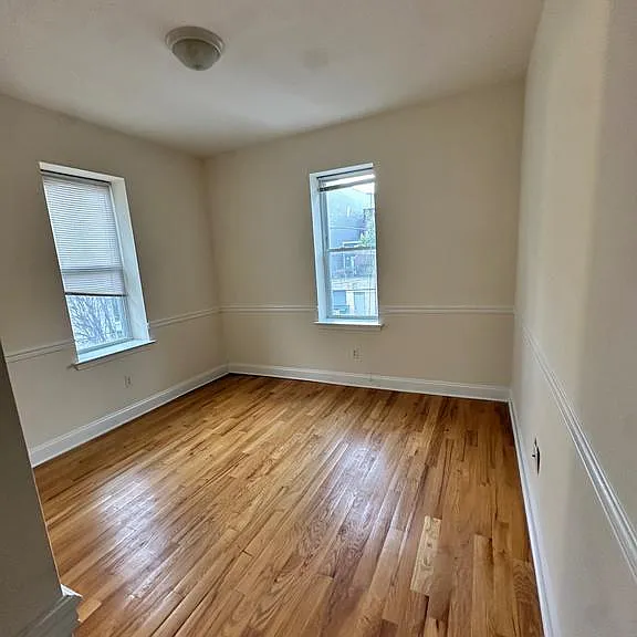2258 N Park Ave — Photo 5