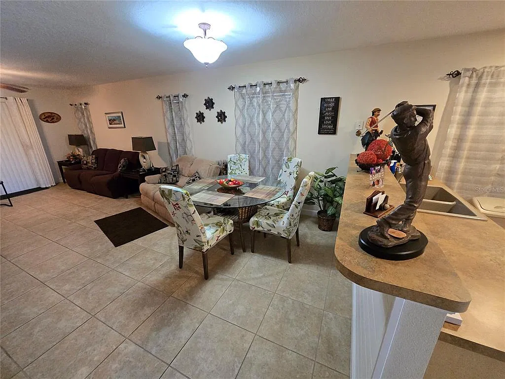 2 bed, 2.0 bath, 1197 sqft, $2,500 — Photo 3