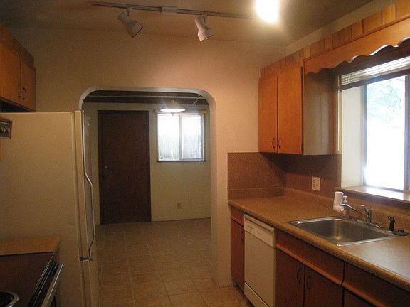4th image of 3510 Monte Vista Blvd NE