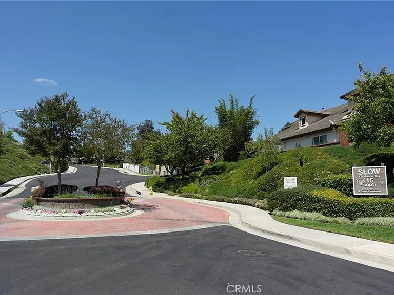 1854 Brooke Ln — Photo 27