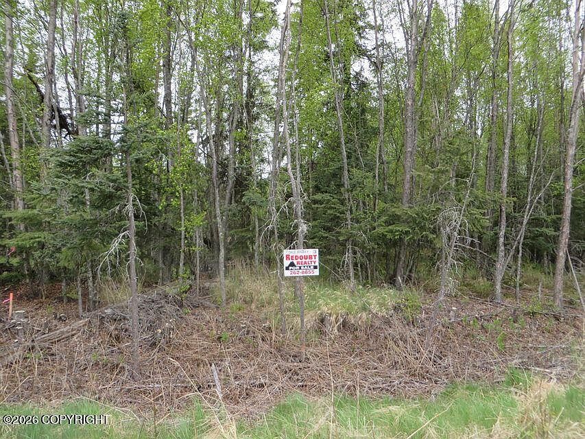 1st image of 2710 Wildwood Dr
