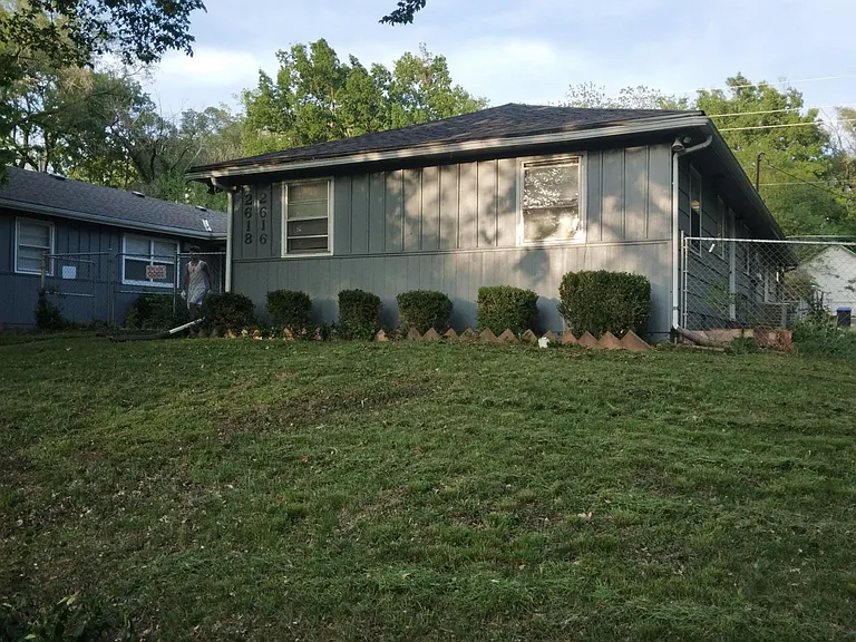 2618 SW Clay St — Photo 2