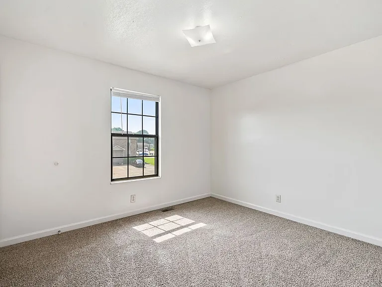 Northridge Drive-276 (x4) — Photo 18