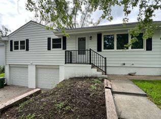 1409 Imperial Dr, Bellevue, NE 68005