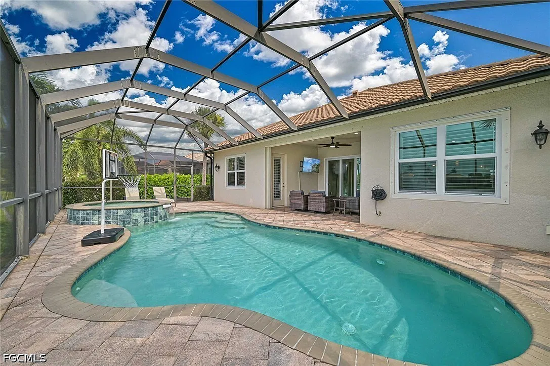 3 bed, 3.0 bath, 2136 sqft, $7,850 — Photo 3