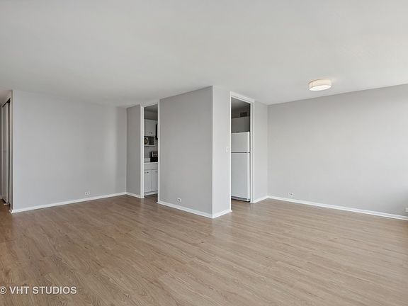 4th image of 4800 S Chicago Beach Dr