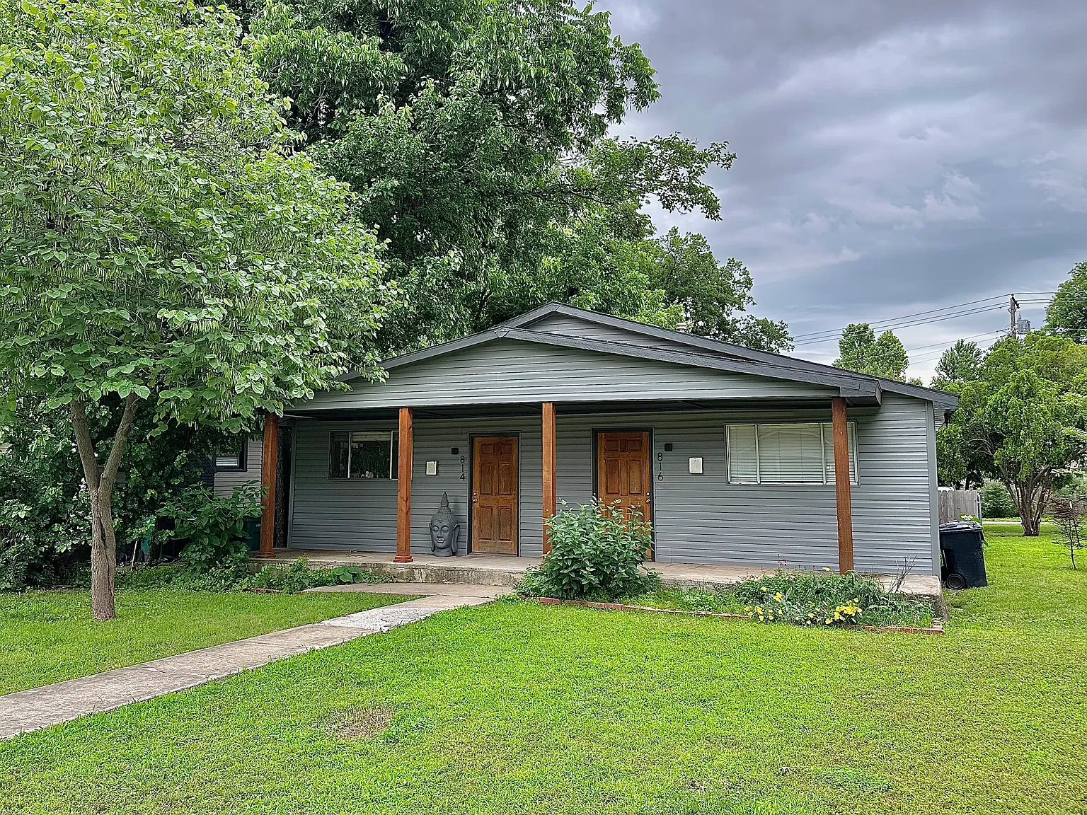 2 bed, 830 sqft, $1,050 — Photo 1