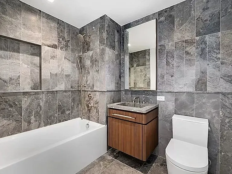 208 Delancey St #6G — Photo 2