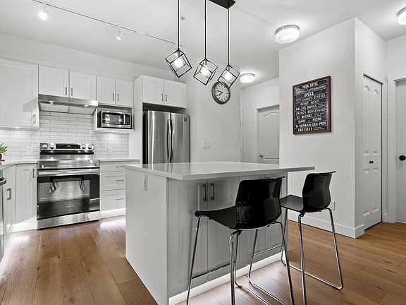 2nd image of 19091 McMyn Rd #212