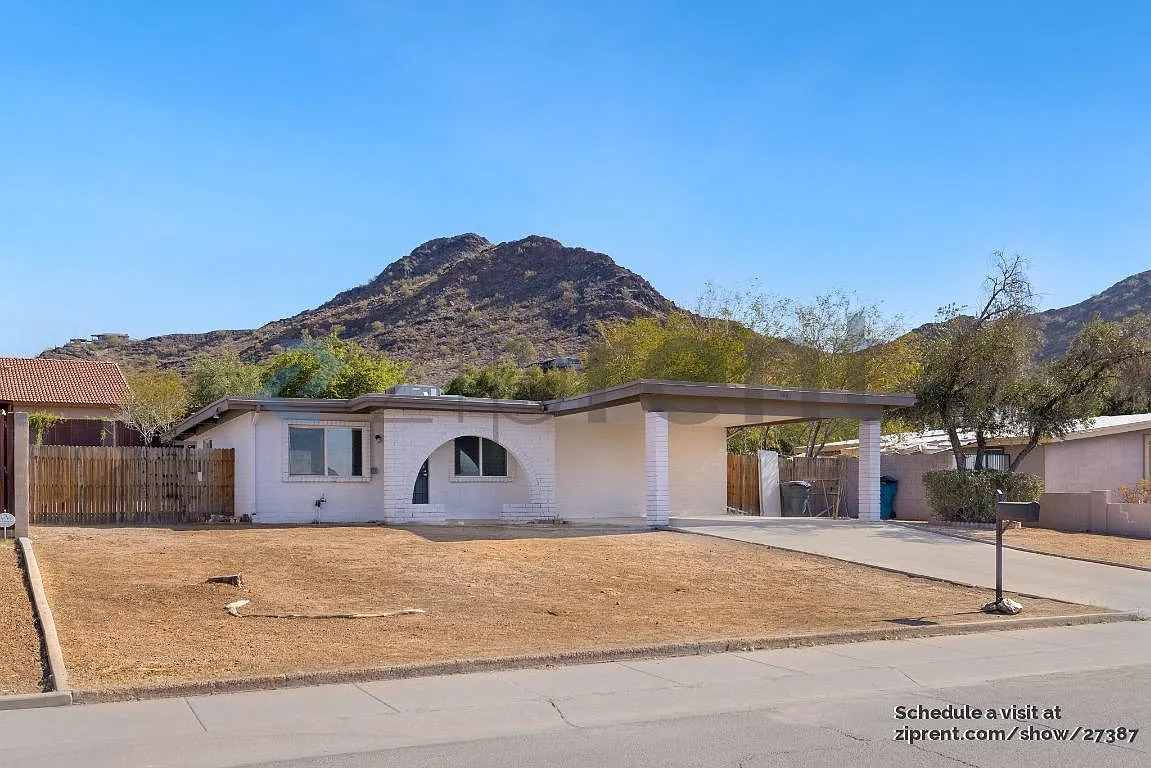3 bed, 1202 sqft, $2,200 — Photo 1