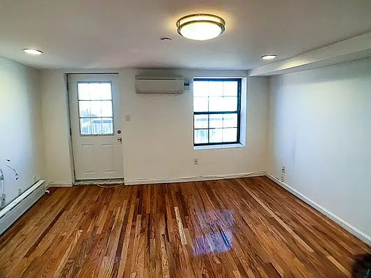 Rented by Francine Realty | media 7