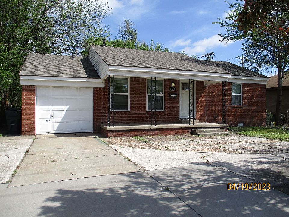 1st image of 1133 E Lindsey St