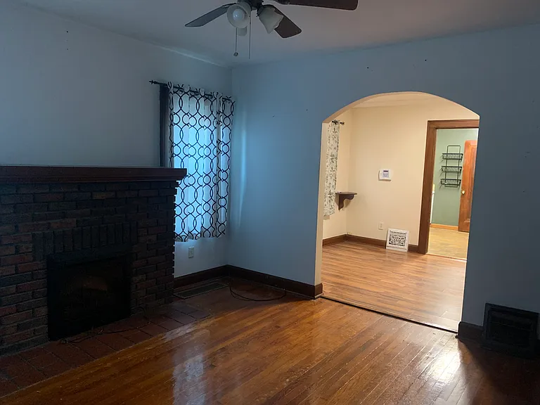 159 Erskine Ave — Photo 4