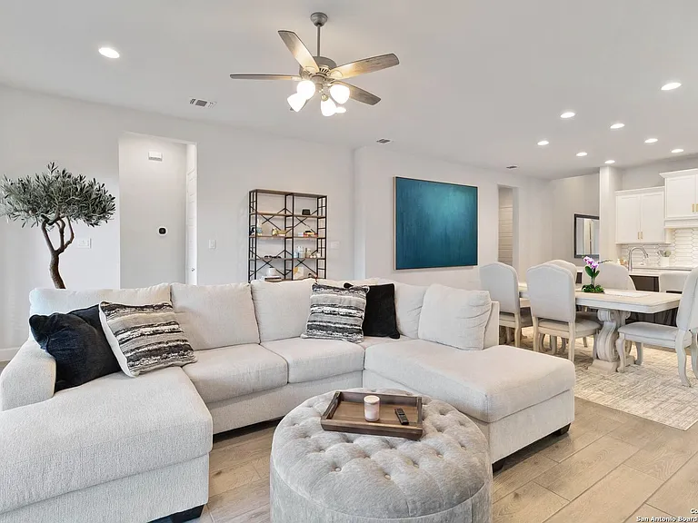 149 Red Oak Ln — Photo 16