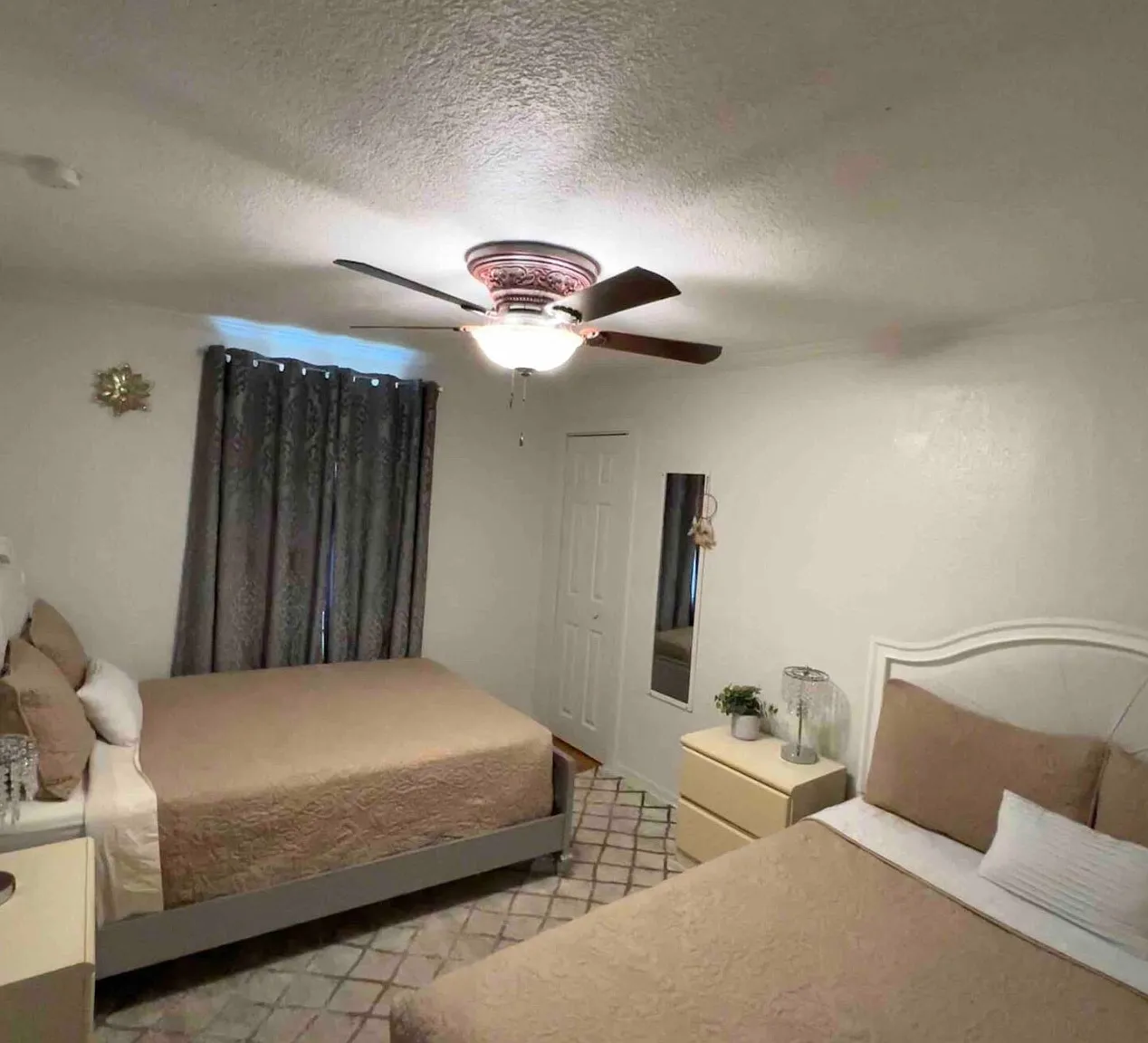 3 bed, 1142 sqft, $2,500 — Photo 1