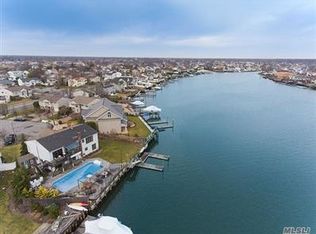 2794 Rita Ct, Bellmore, NY 11710