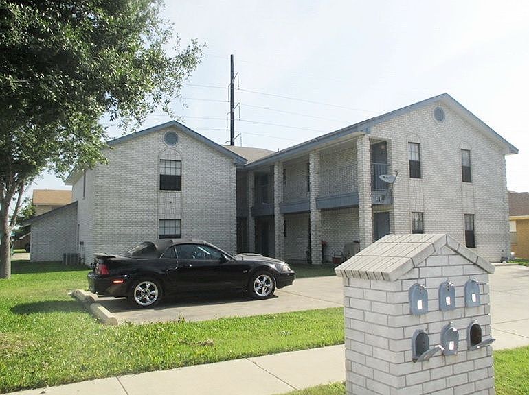 1st image of 401 E Tulip Ave