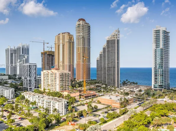 210 174th St APT 309, Sunny Isles Beach, FL 33160