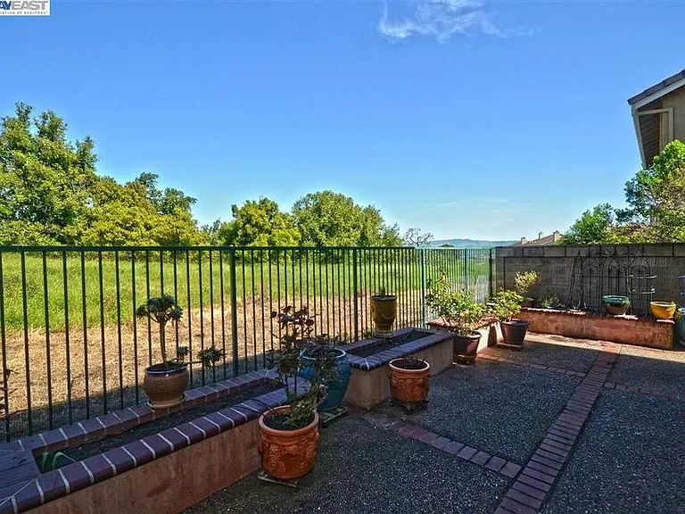 8167 Moller Ranch Dr — Photo 20