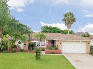 3653 SE 5th Ct, Cape Coral, FL 33904