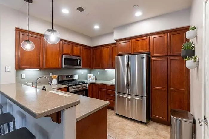 33 W Clarissa Ln — Photo 3