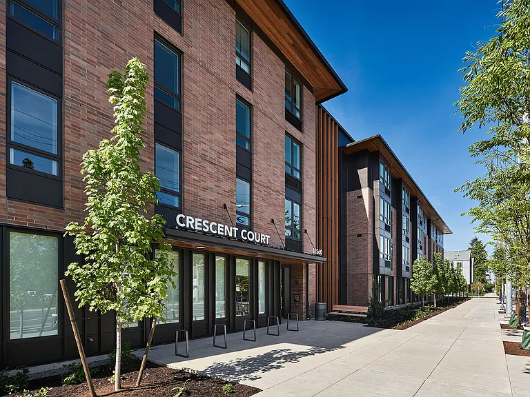 Crescent Court — Photo 11