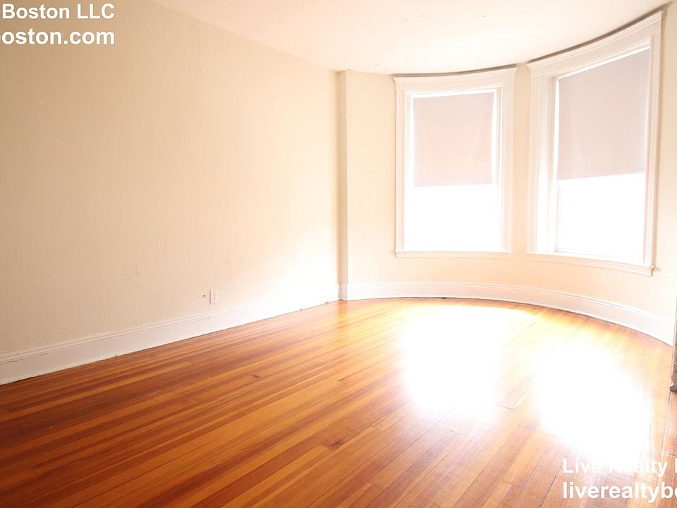 2nd image of 15 Mount Hood Rd #42