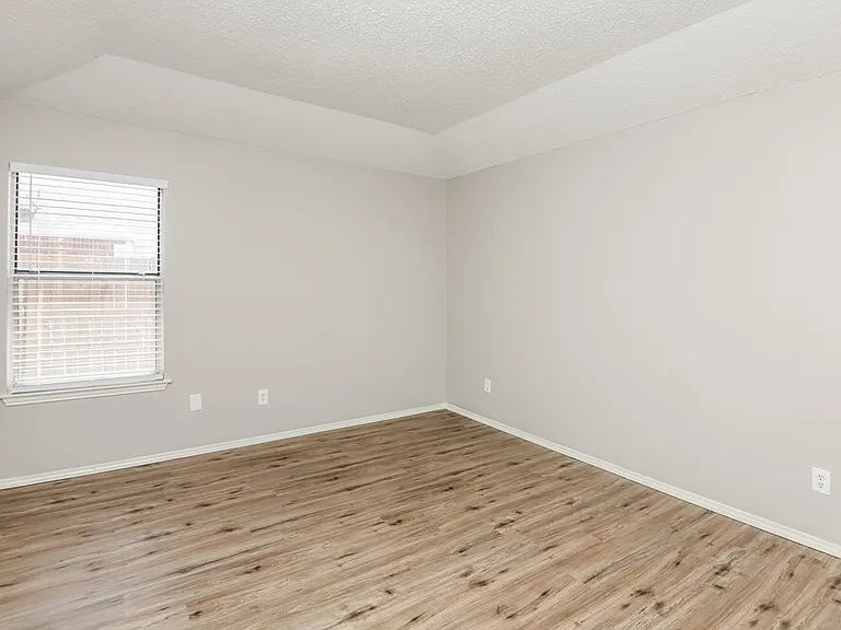 5016 Santa Fe Ct — Photo 18