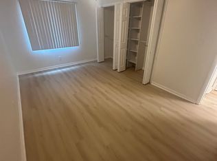 223 Wildwood Rd #105, Hammond, IN 46324