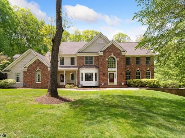 7 Heritage Ct, Randolph Twp., NJ 07869