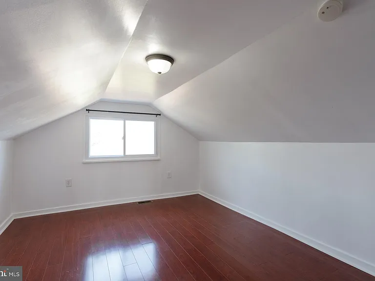 1213 Friendship St — Photo 22