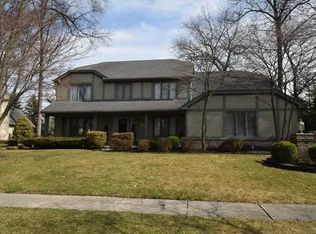 2922 Spring Water Dr, Toledo, OH