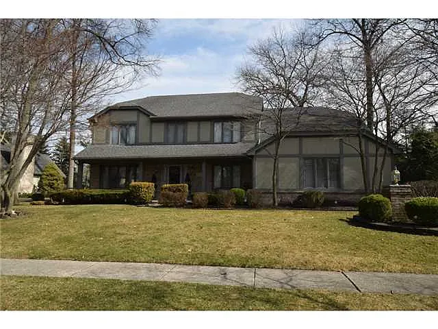 2922 Spring Water Dr photo 1
