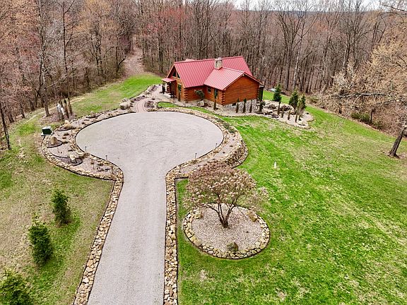 4th image of 1100 Red Brush Rd