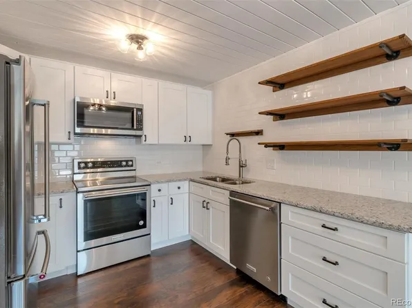 655 S Clinton St APT 8A, Denver, CO 80247