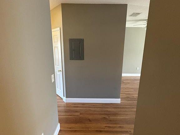 4th image of 6413 Hollydale Pl Unit 201