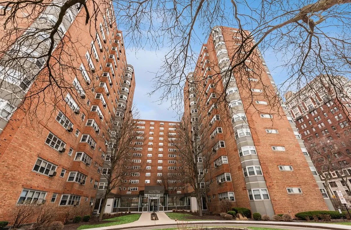 1 bed, 700 sqft, $1,800 — Photo 1