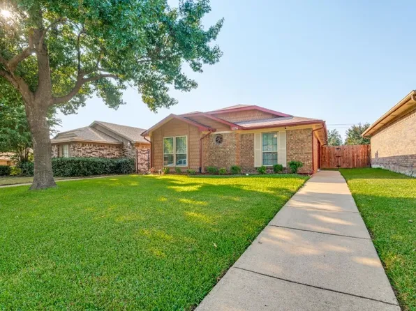 1126 Hemlock Dr, Desoto, TX 75115