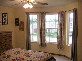 5th image of 3919 Liverpool Dr