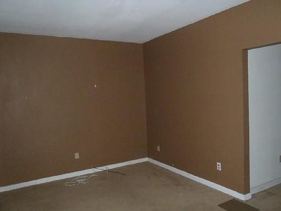 2nd image of 1551 North Ave NE