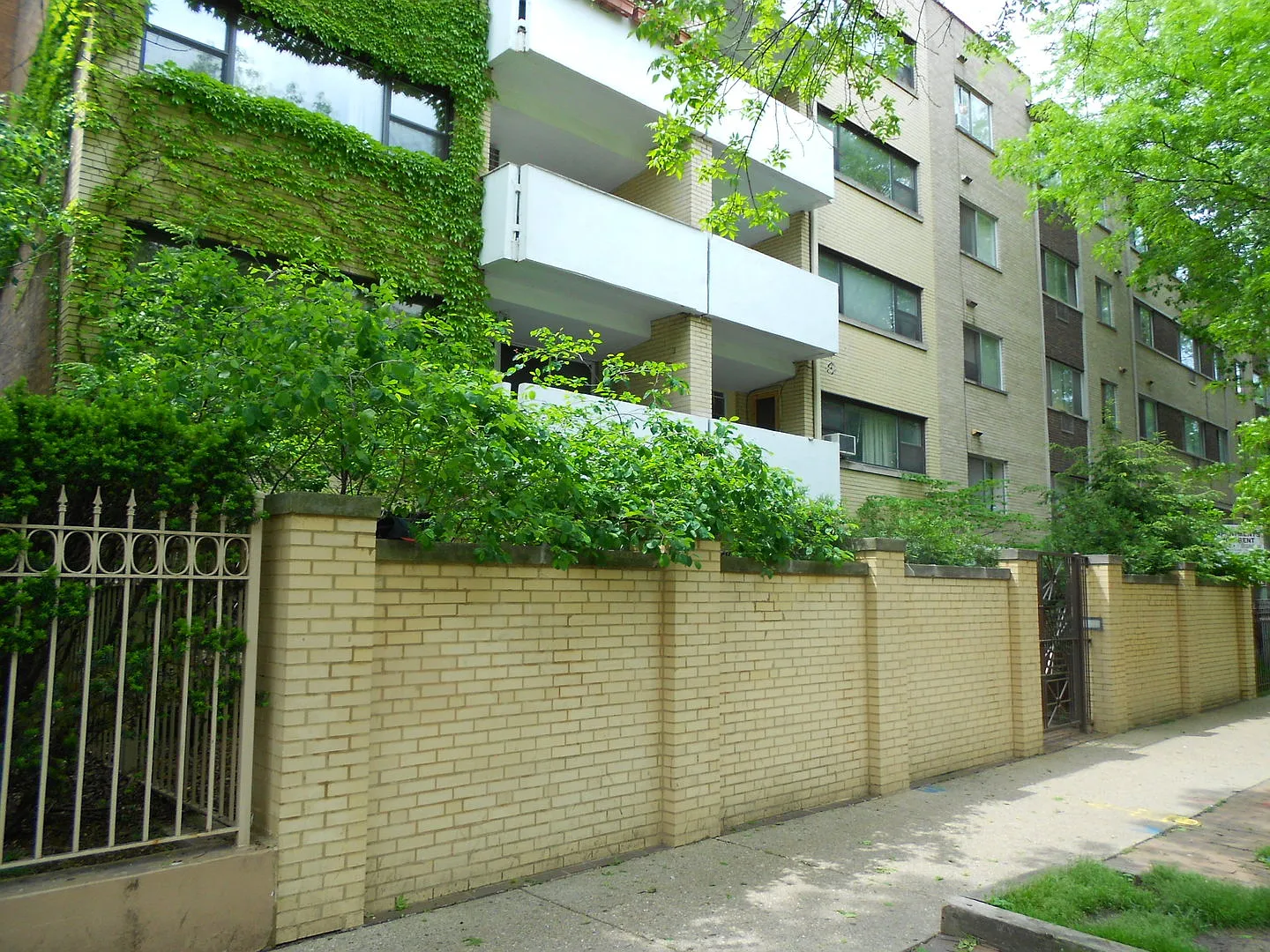 5616 N Kenmore Ave APT 2E photo 1