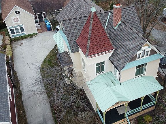 2nd image of 122 Franklin Ave