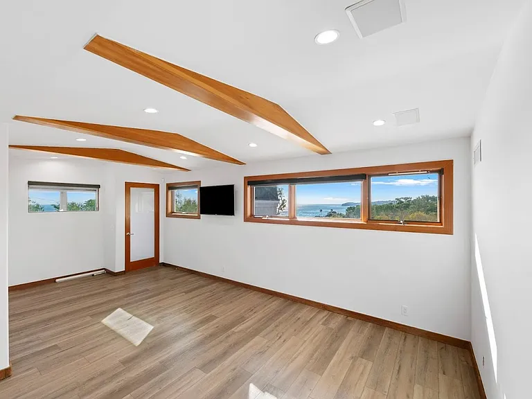 27091 Sea Vista Dr — Photo 47