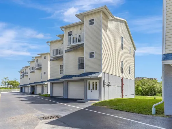 19803 Gulf Blvd APT 301, Indian Shores, FL 33785