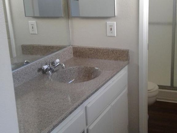 2nd image of 884 S Palmetto Ave #884